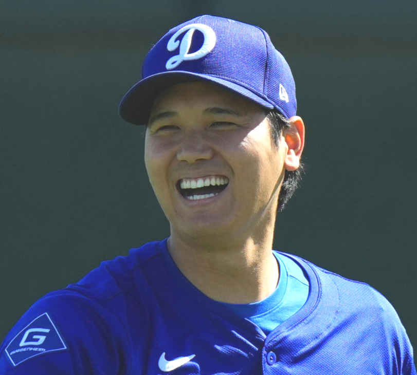 ドジャース大谷翔平（右）（2025年3月11日撮影）