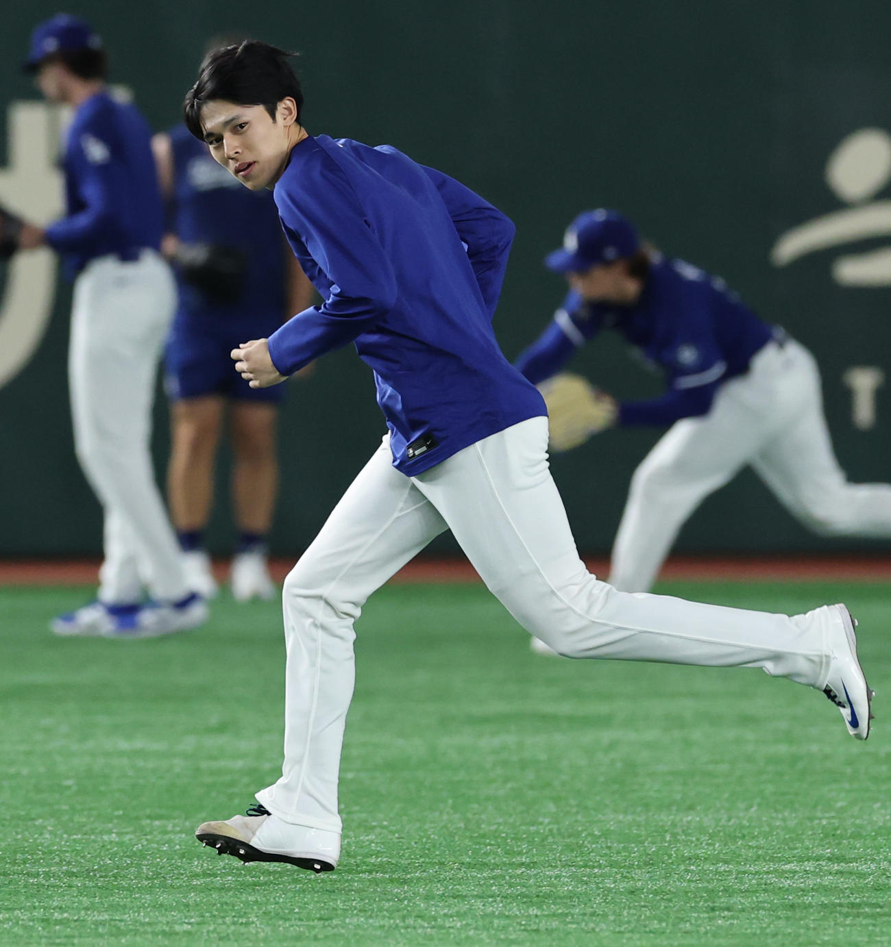 阪神対ドジャース　練習を行うドジャース佐々木（撮影・野上伸悟）
