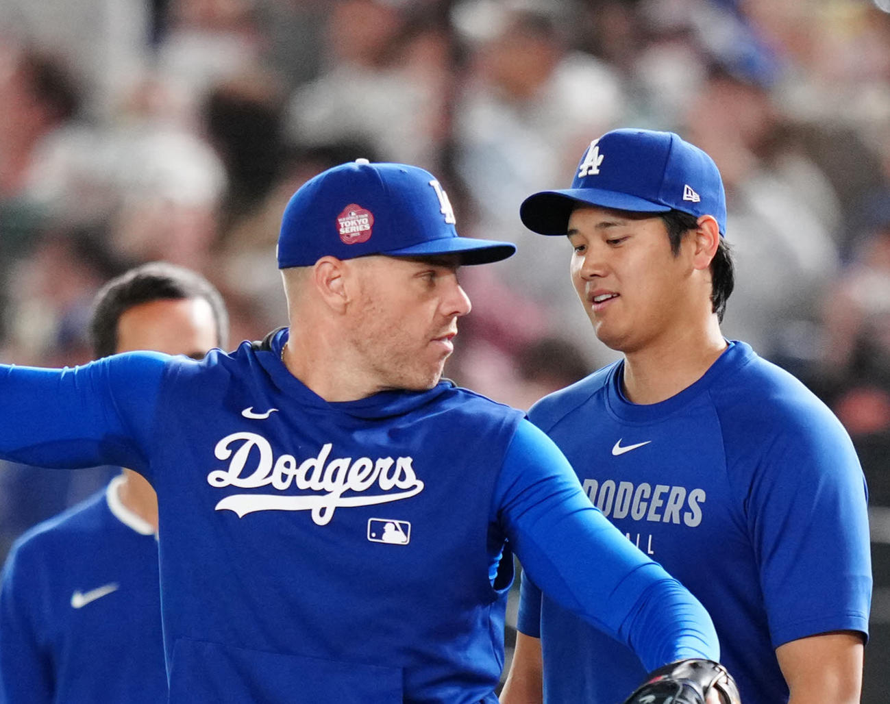 ドジャース・フリーマン（左）と大谷翔平（2025年3月14日撮影）