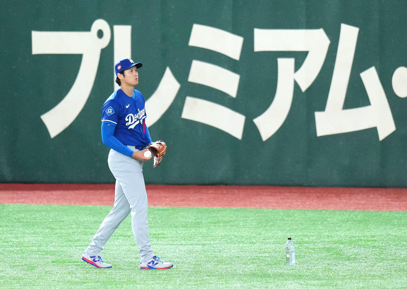 カブス対ドジャース　試合前、投球練習に臨むドジャース大谷（撮影・江口和貴）