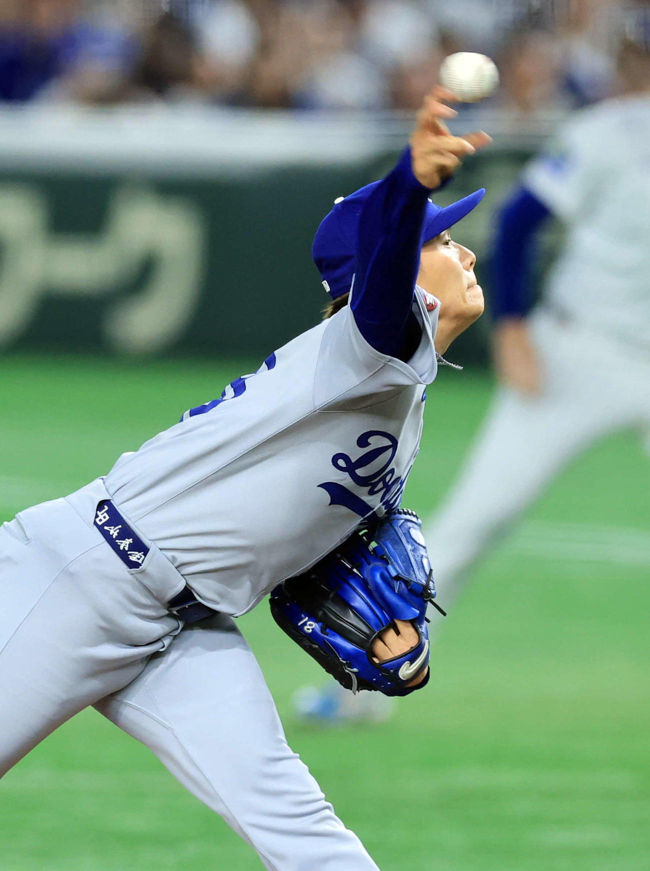 カブス対ドジャース　力投するドジャース先発の山本（撮影・浅見桂子）