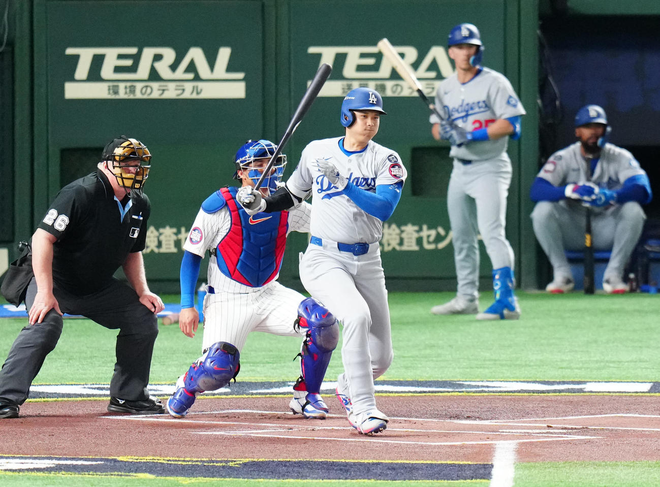 カブス対ドジャース　1回表ドジャース無死、二ゴロに倒れる大谷（撮影・江口和貴）
