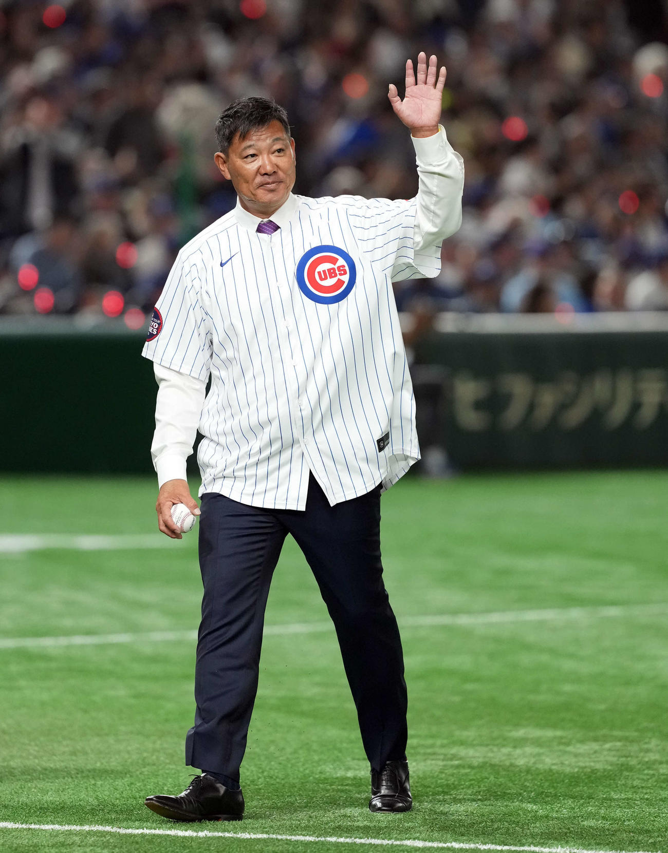 カブス対ドジャース　始球式を務めた福留孝介氏（撮影・たえ見朱実）