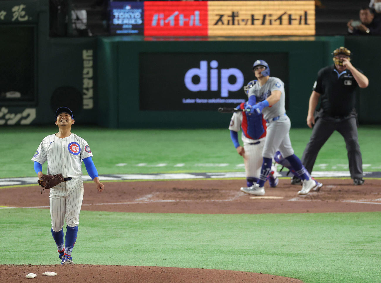 カブス対ドジャース　4回表1死一、二塁、K．ヘルナンデスを中飛に仕留める今永（撮影・河田真司）