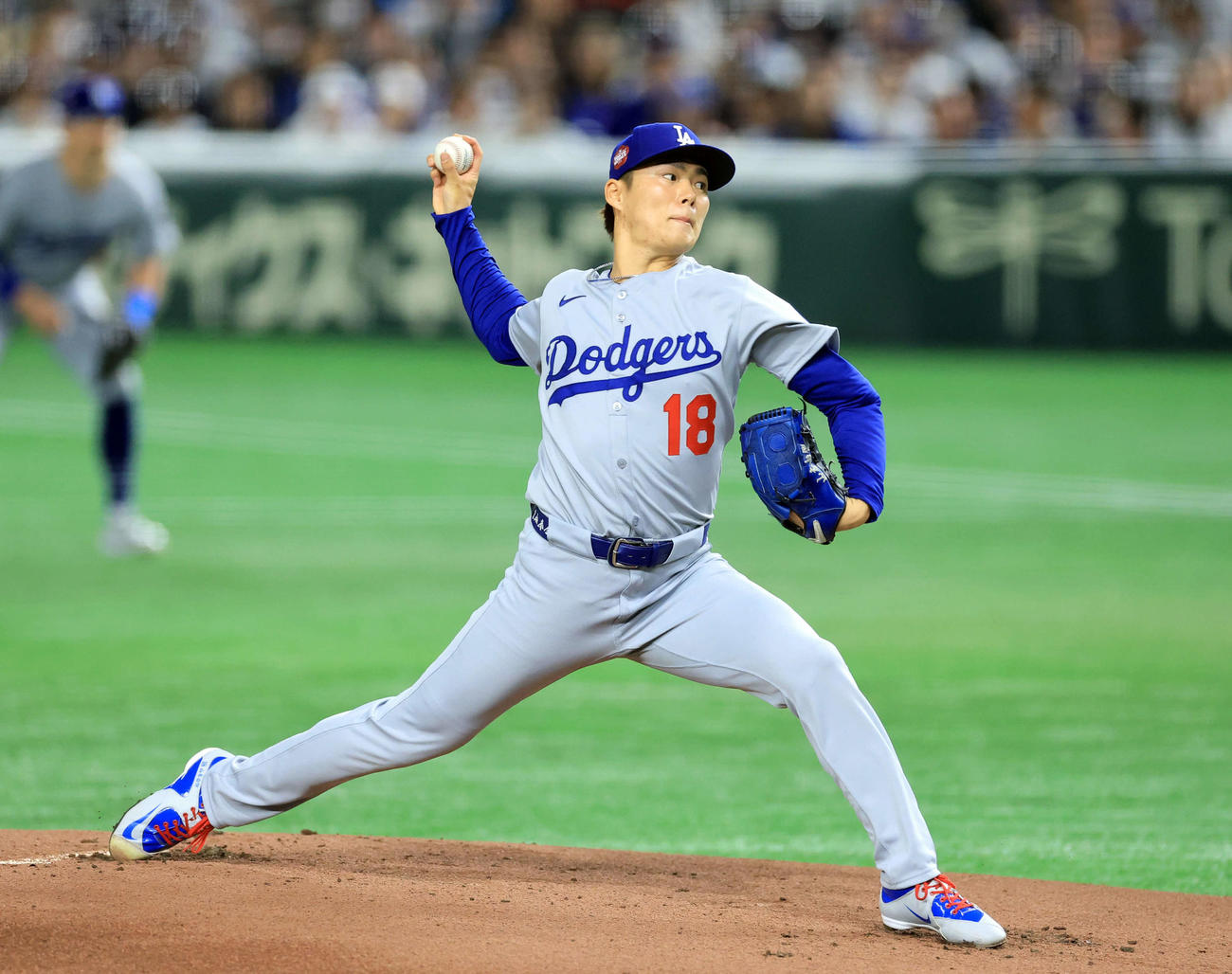 カブス対ドジャース　力投するドジャース先発の山本（撮影・浅見桂子）