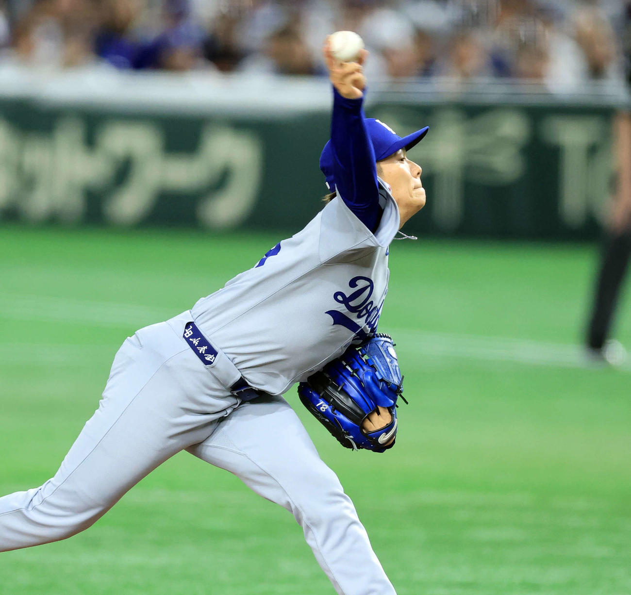 カブス対ドジャース　力投するドジャース先発の山本（撮影・浅見桂子）