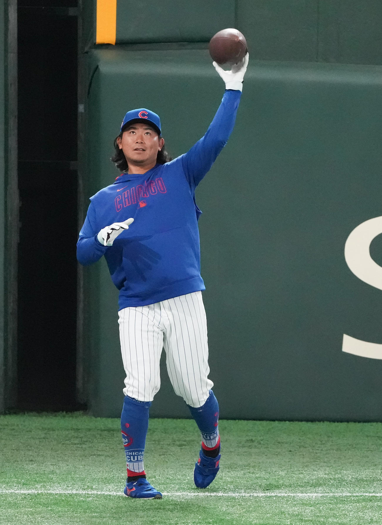 カブス対ドジャース　試合前練習で汗を流すカブス今永（撮影・鈴木みどり）