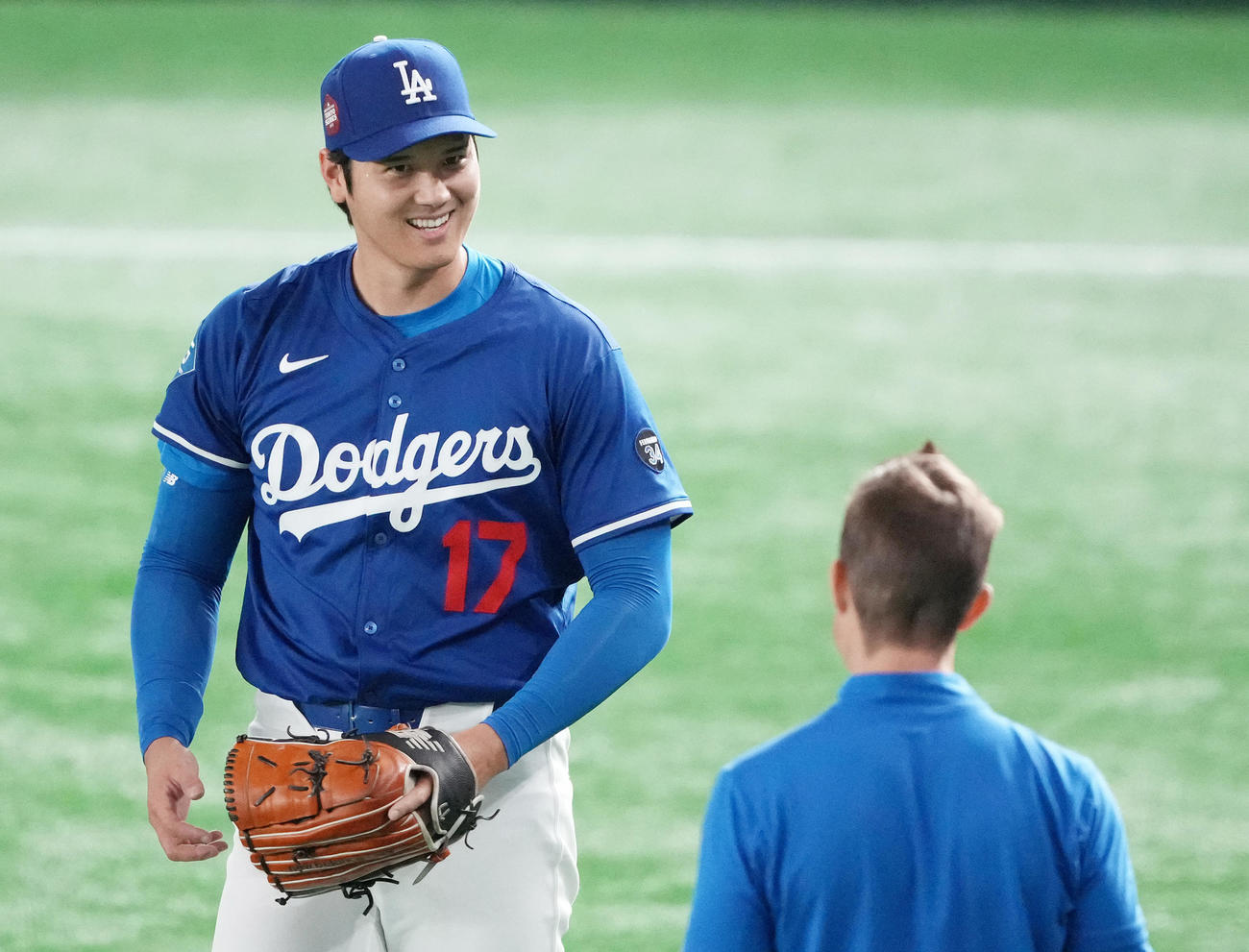 カブス対ドジャース　試合前練習で笑顔のドジャース大谷（撮影・鈴木みどり）