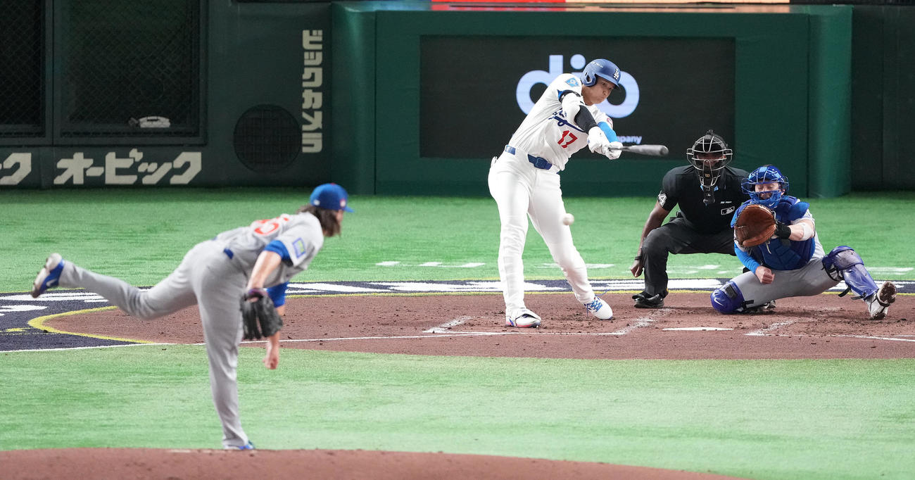 カブス対ドジャース　3回表ドジャース1死、一ゴロに倒れる大谷。投手スティール（撮影・鈴木みどり）