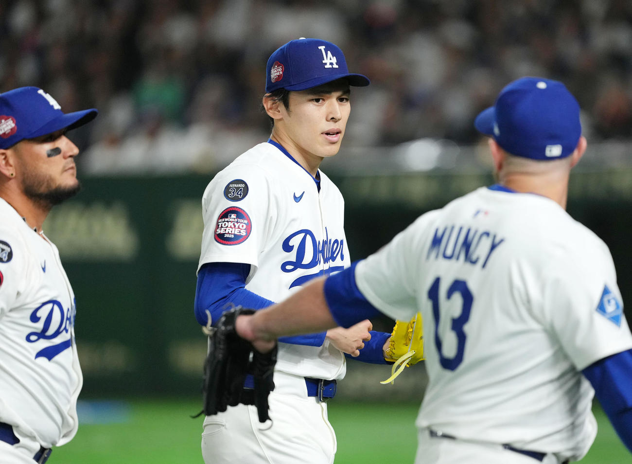 カブス対ドジャース　2回裏を無失点に抑え引き揚げるドジャース佐々木（撮影・横山健太）