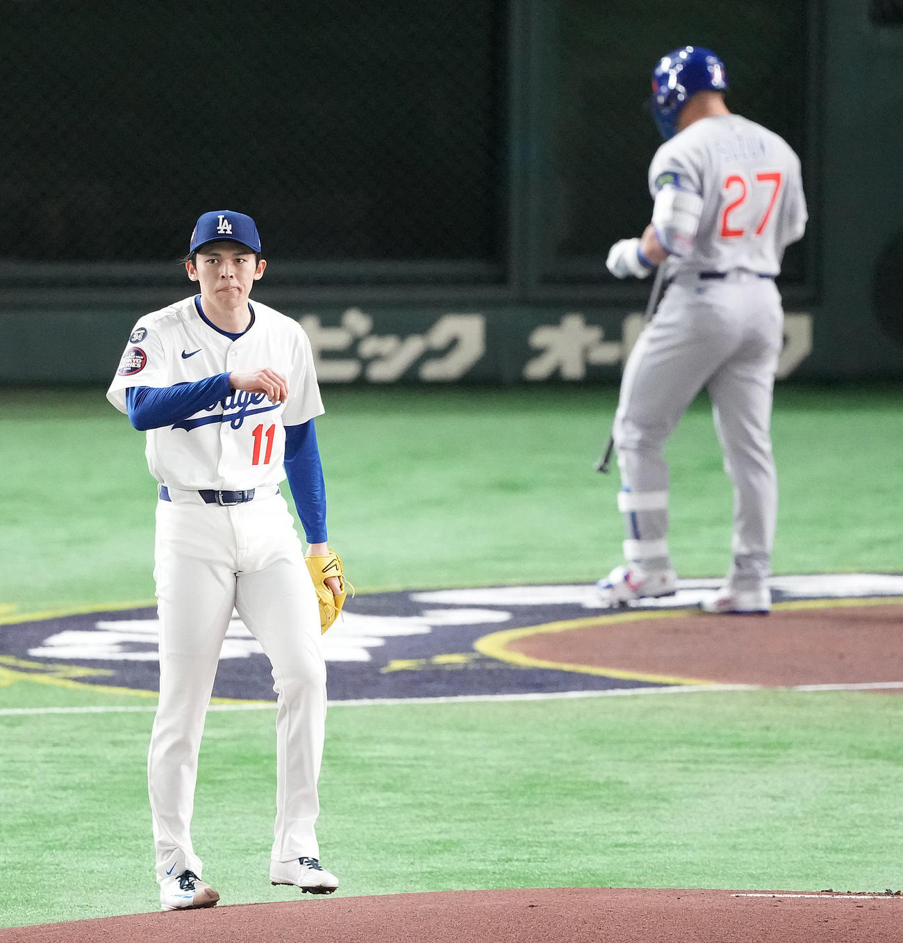 カブス対ドジャース　1回裏カブス1死、鈴木を空振り三振に仕留めた佐々木（撮影・鈴木みどり）