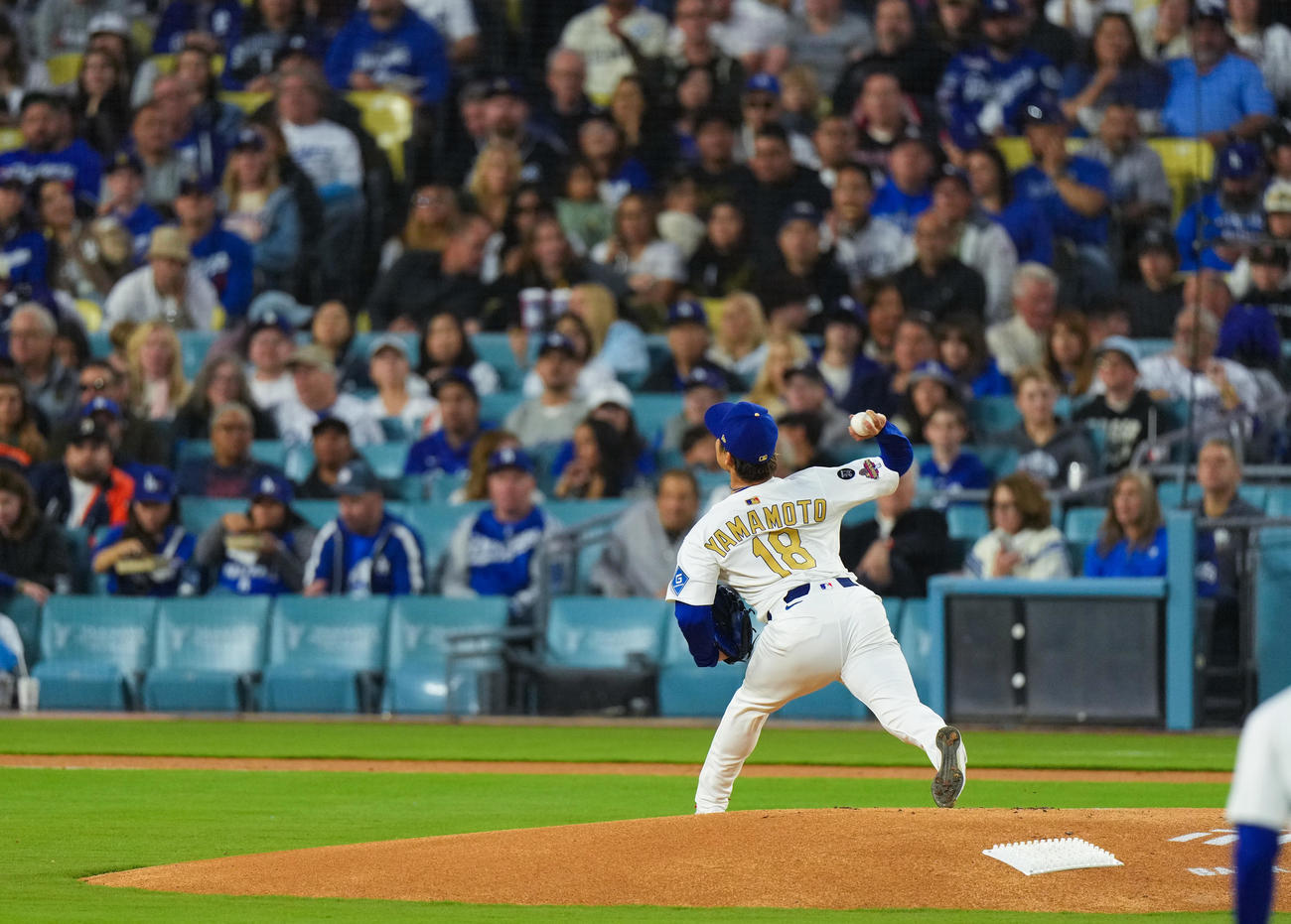 ドジャース対タイガース　ドジャース先発の山本（撮影・菅敏）