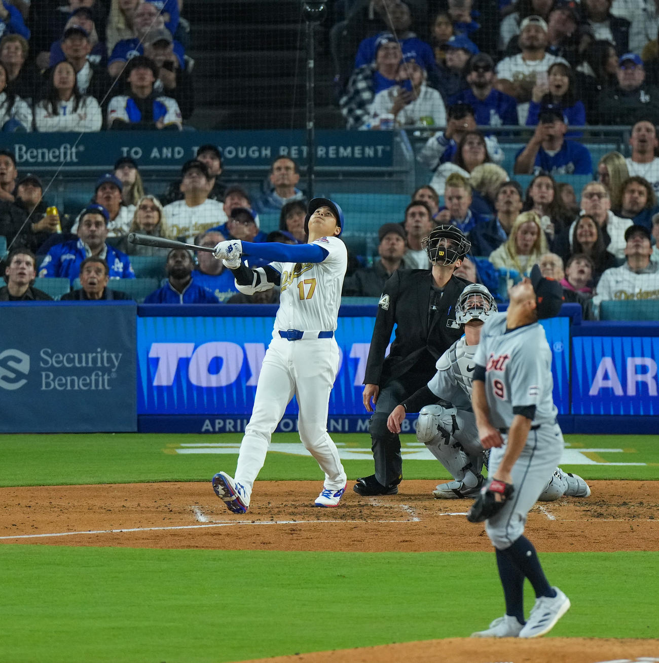 ドジャース対タイガース　4回裏ドジャース無死、中飛に倒れる大谷。投手フラーティ＝2025年3月28日