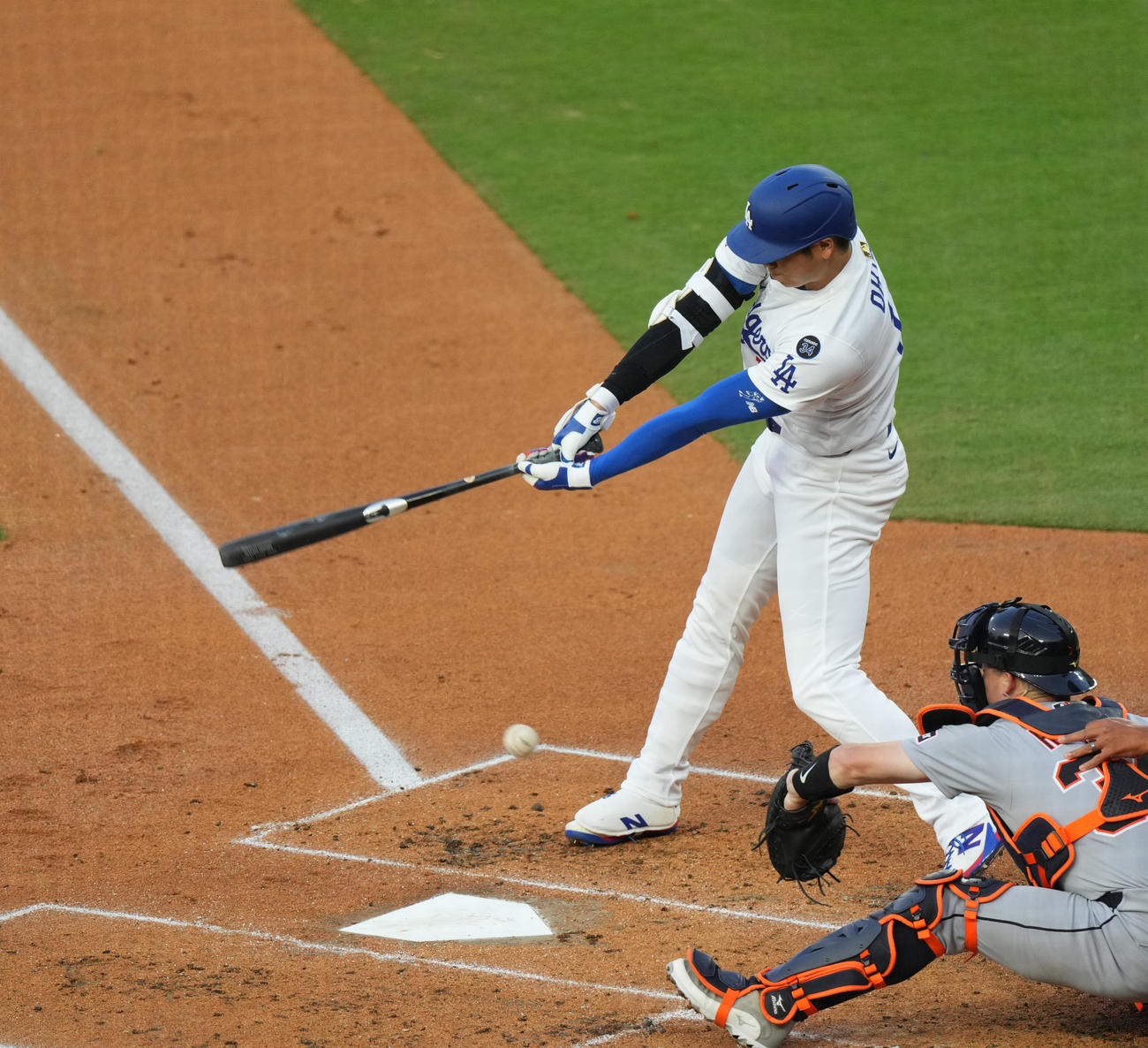ドジャース対タイガース　1回裏ドジャース無死、空振りの三振に倒れる大谷（撮影・菅敏）