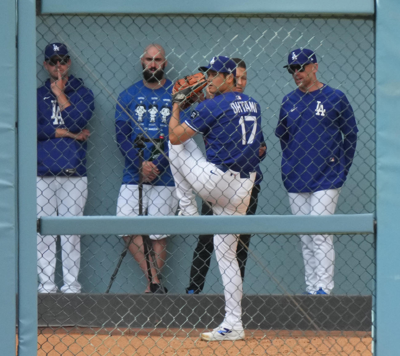 ドジャース対タイガース　試合前、ブルペンで投球練習をするドジャース大谷（撮影・菅敏）