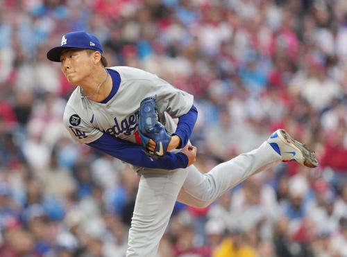 フィリーズ対ドジャース　ドジャース先発の山本（撮影・菅敏）