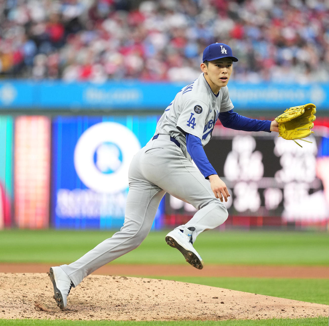 フィリーズ対ドジャース　フィリーズ戦に先発し、4回0／3を投げて3安打1失点のドジャース佐々木（撮影・菅敏）