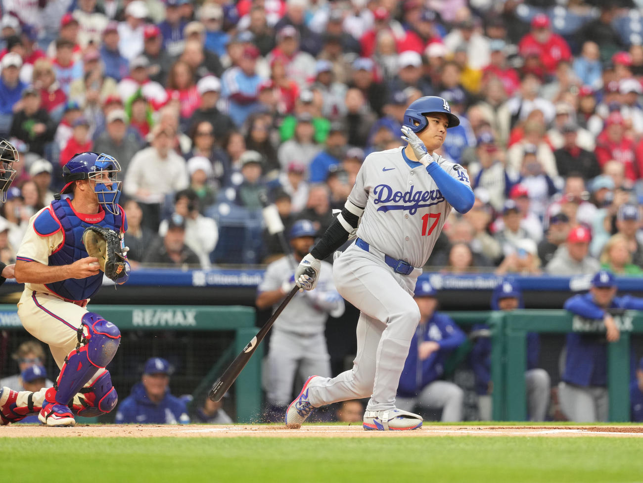 フィリーズ対ドジャース1回表ドジャース無死、空振りの三振に倒れる大谷（撮影・菅敏）