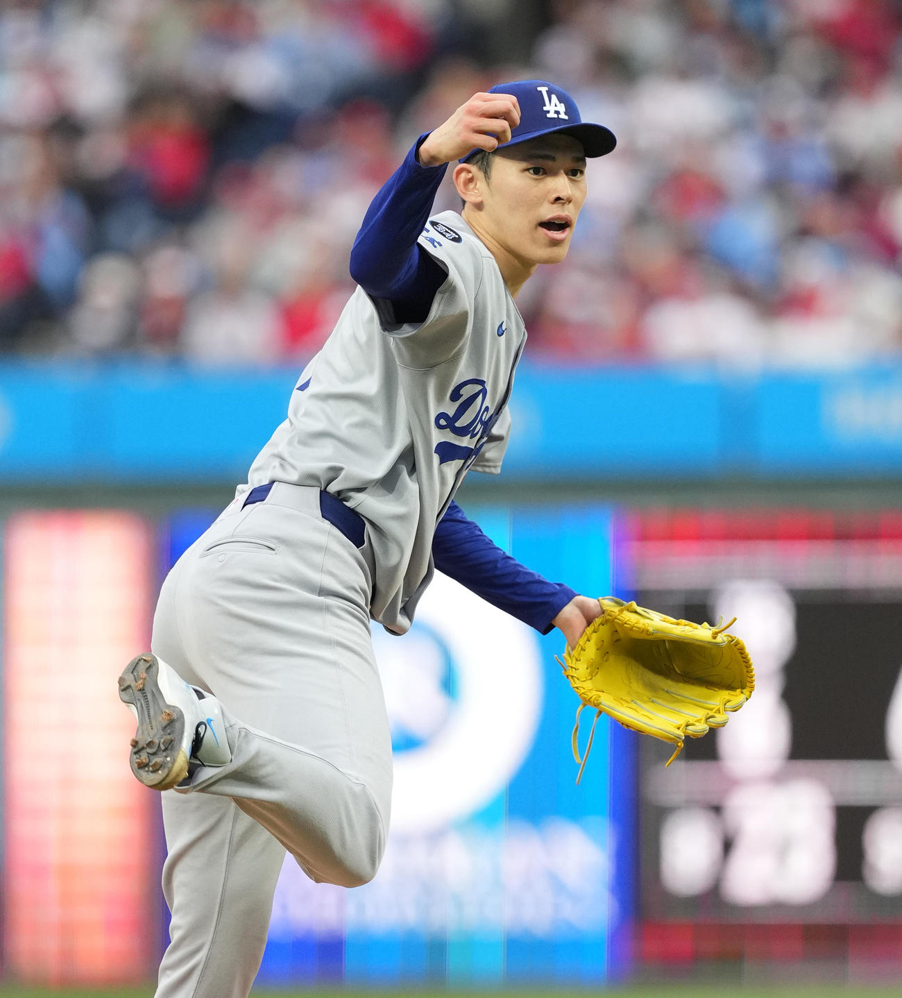 フィリーズ対ドジャース　フィリーズ戦に先発し、4回0／3を投げて3安打1失点のドジャース佐々木（撮影・菅敏）