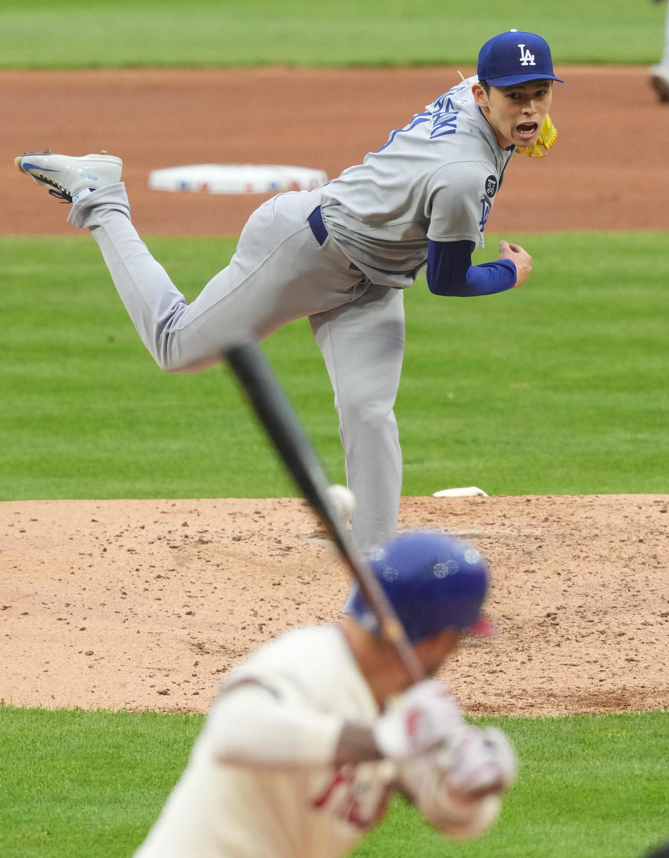 フィリーズ対ドジャース　フィリーズ戦に先発し、4回0／3を投げて3安打1失点のドジャース佐々木（撮影・菅敏）