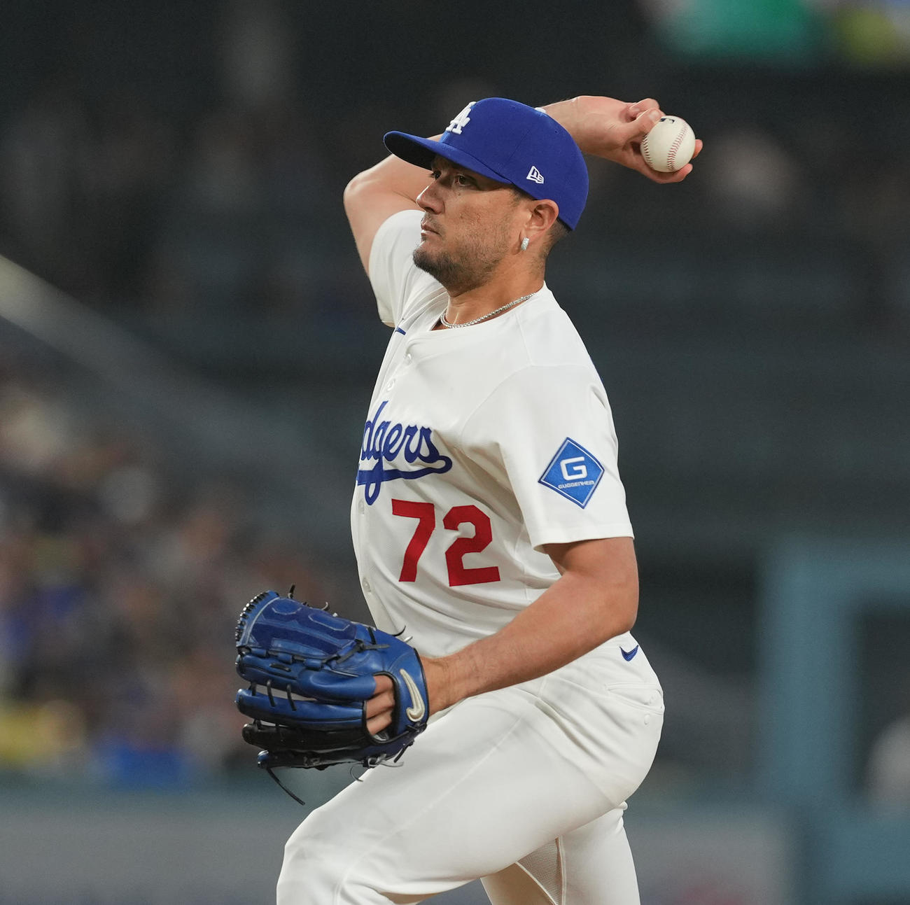 ドジャース対カブス　山本由伸のグラブを使用して8回から登板したドジャース・ロハス（撮影・菅敏）