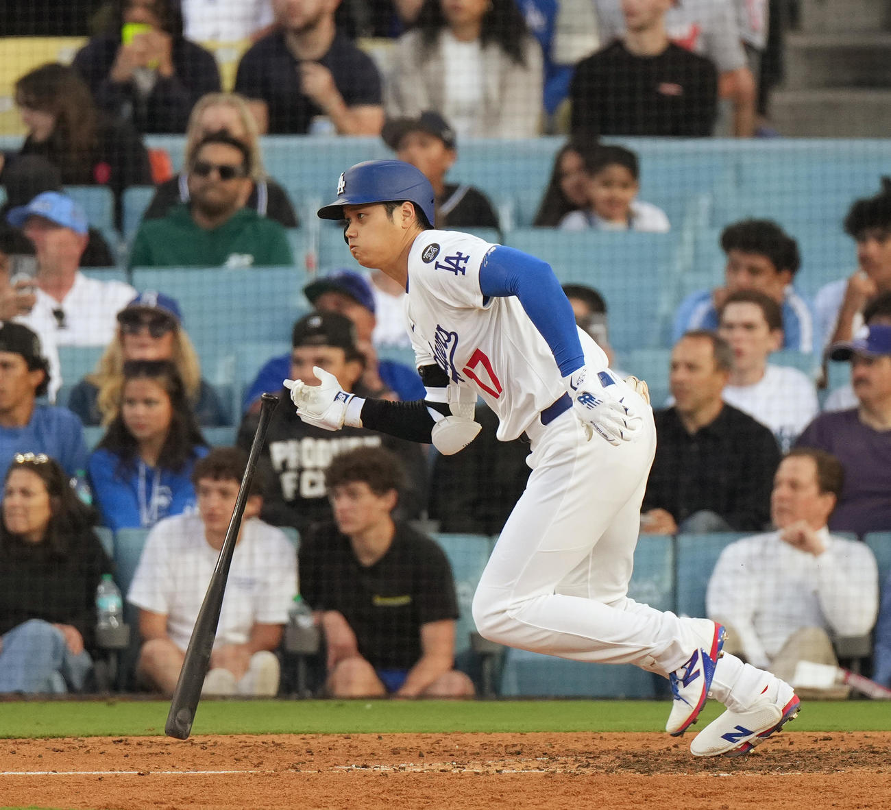 ドジャース対カブス　9回裏ドジャース2死、一ゴロに倒れる大谷（撮影・菅敏）