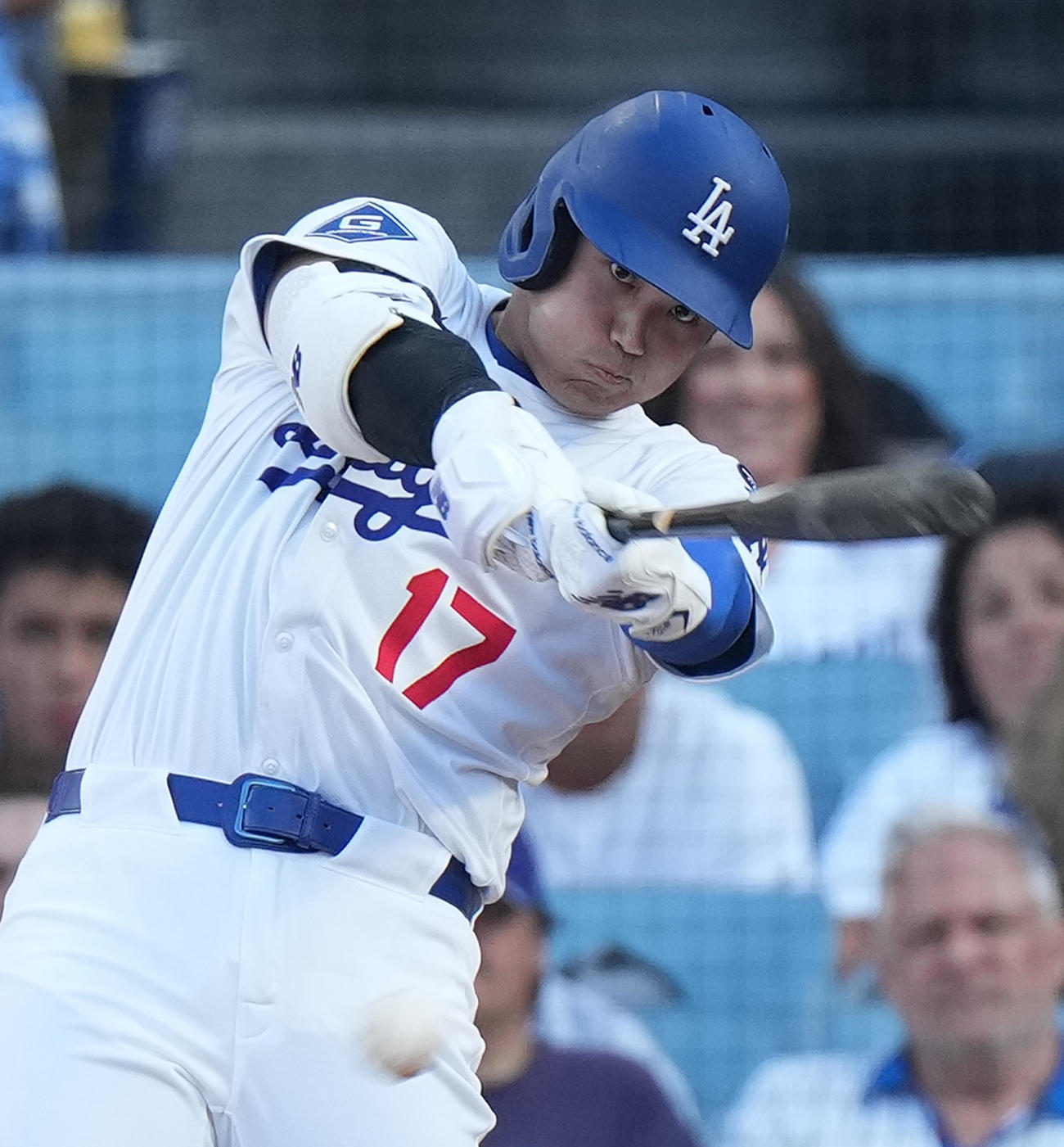 ドジャース対カブス　5回裏ドジャース1死、二ゴロに倒れる大谷（撮影・菅敏）