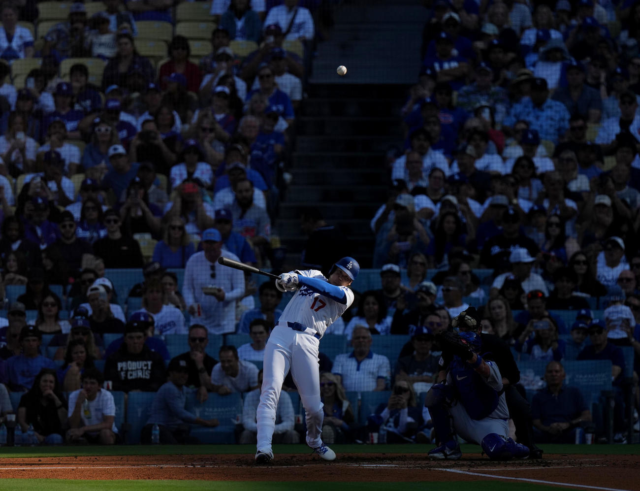 ドジャース対カブス　3回裏ドジャース無死、左飛に倒れる大谷（撮影・菅敏）