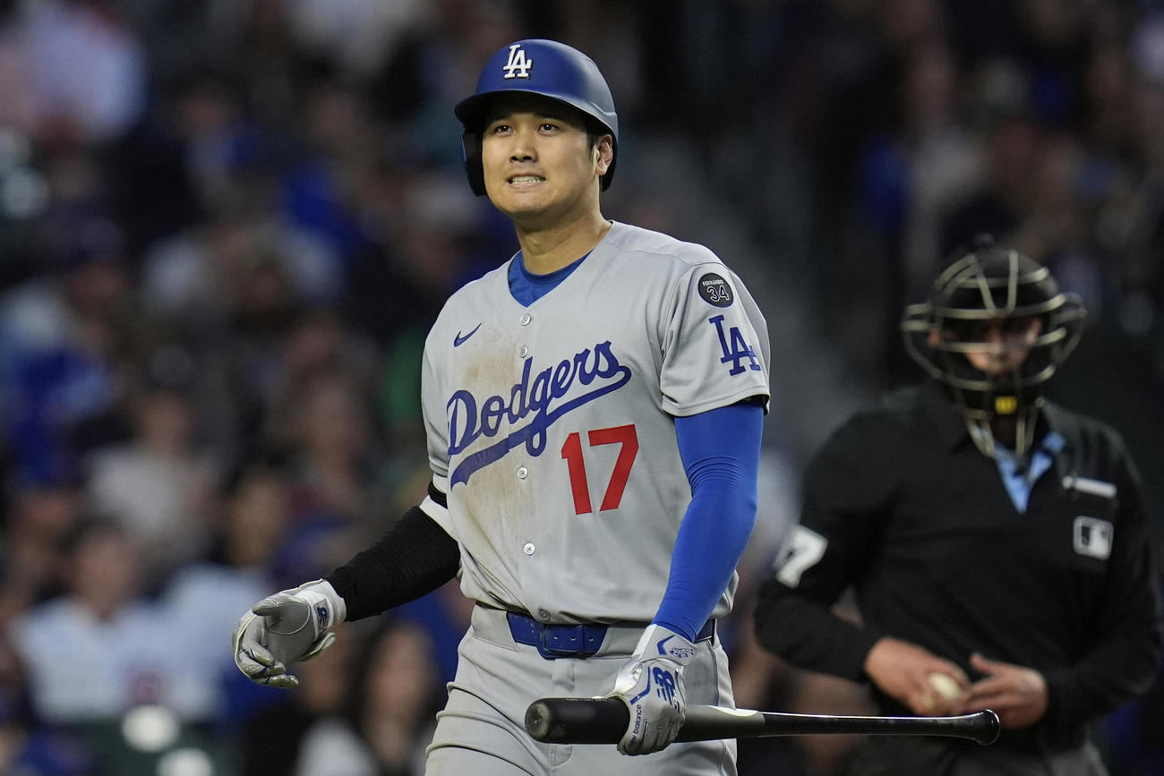ドジャース大谷翔平は第2打席でカブス今永昇太に三振を喫すると悔しそうな表情を見せた（AP)