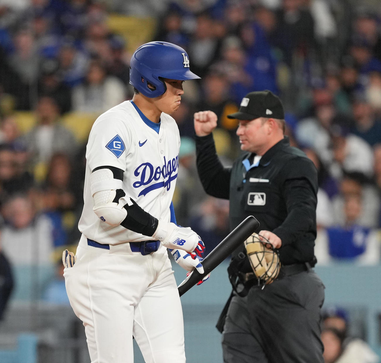 ドジャース対パイレーツ　5回裏ドジャース2死二塁、空振りの三振に倒れる大谷（撮影・菅敏）