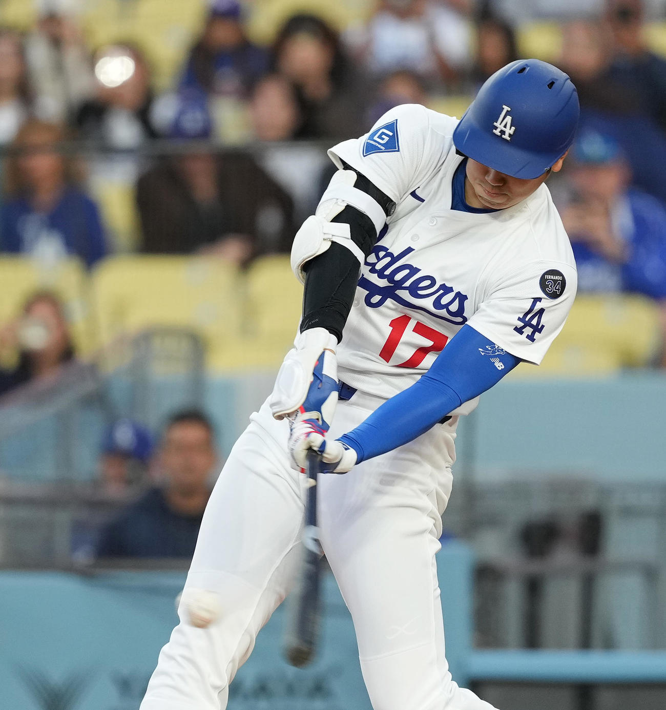 ドジャース対マーリンズ　1回裏ドジャース無死、右前打を放つ大谷（撮影・菅敏）