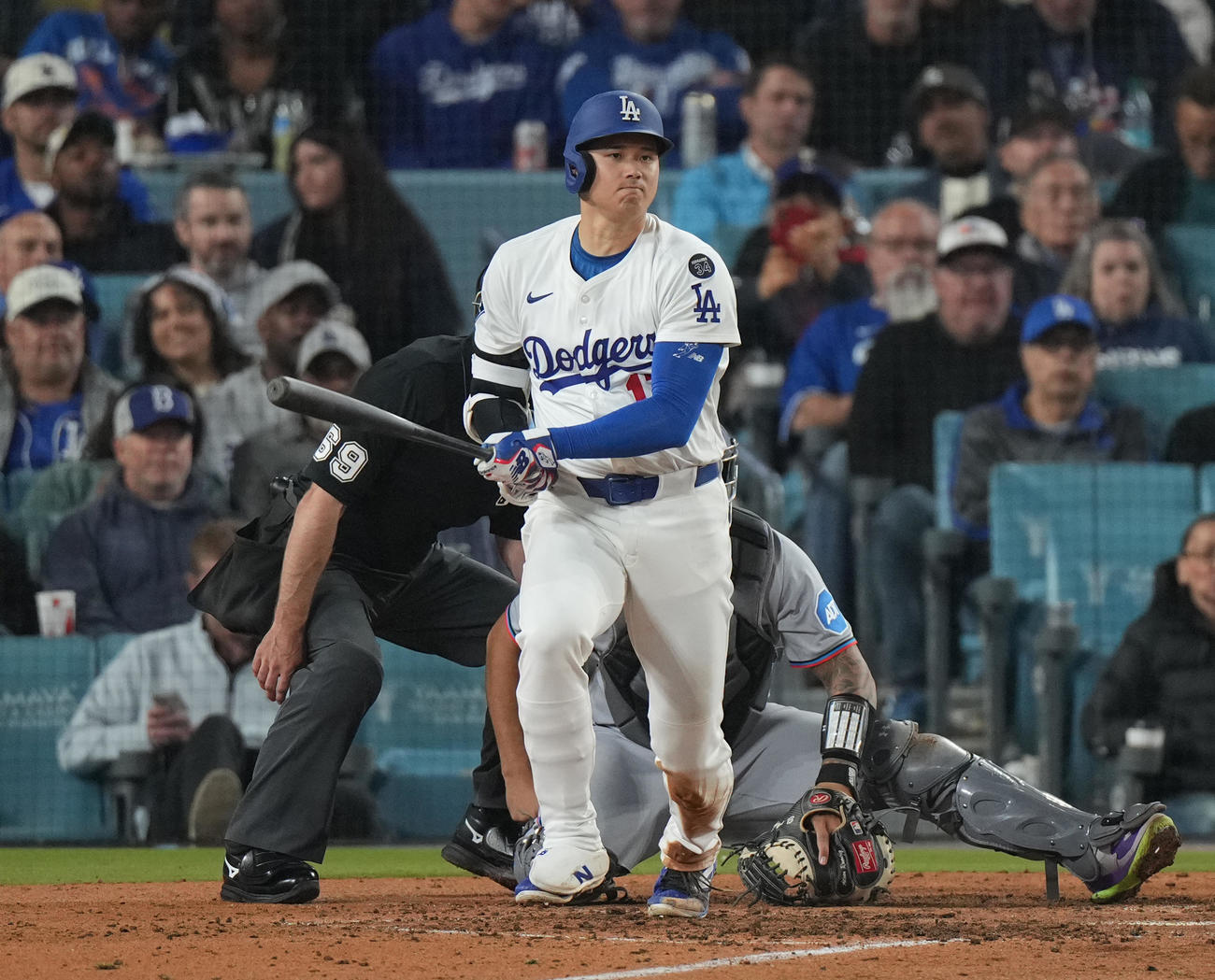 ドジャース対マーリンズ　5回裏ドジャース2死、二ゴロに倒れる大谷（撮影・菅敏）