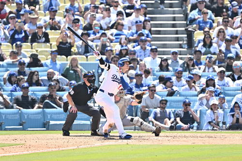 ドジャース対マーリンズ　8回裏ドジャース無死、大谷は三塁打を放つ（撮影・滝沢徹郎）