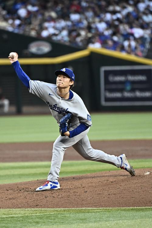 ダイヤモンドバックス対ドジャース　ドジャース先発の山本（撮影・滝沢徹郎）