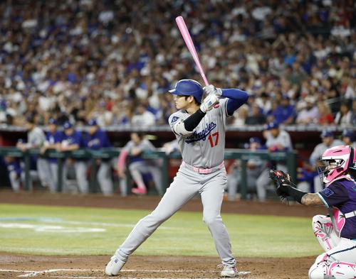 大谷翔平「母の日」ピンクバットで今季最長9戦連続安打 ロード10連戦