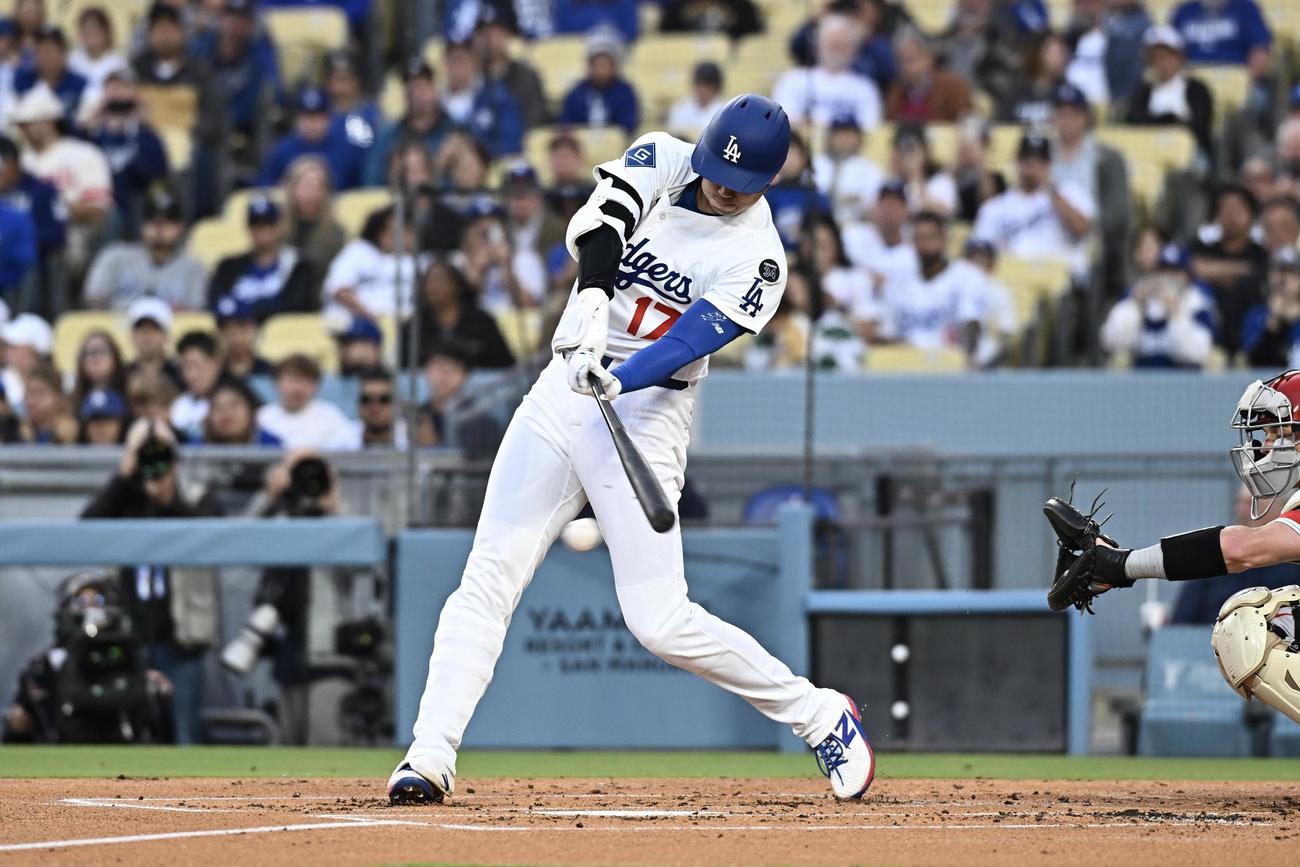 ドジャース対エンゼルス　1回裏ドジャース無死、大谷は中前打を放つ（撮影・滝沢徹郎）