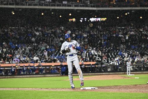 メッツ対ドジャース　6回表ドジャース1死、一ゴロに倒れた大谷（撮影・滝沢徹郎）