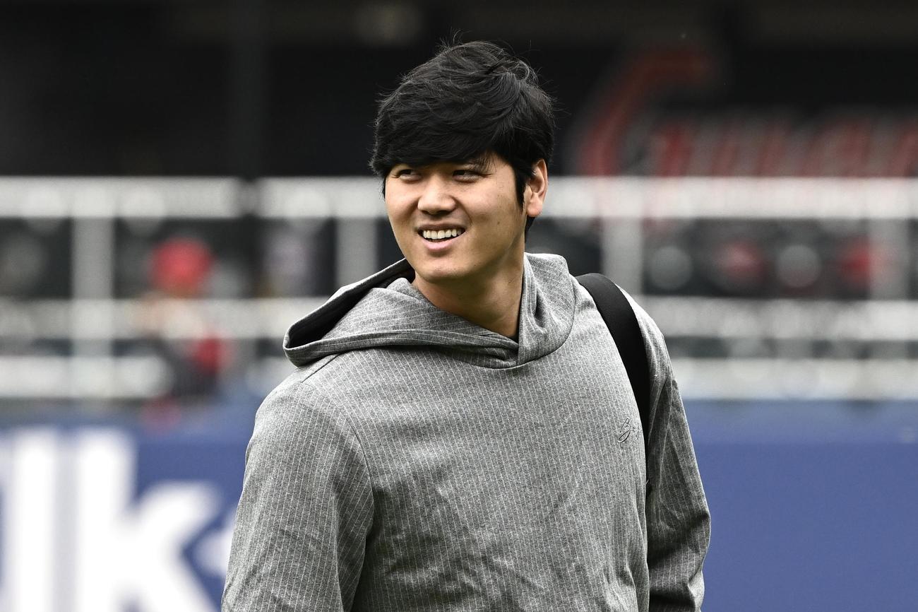 ガーディアンズ対ドジャース　球場入りするドジャース大谷（撮影・滝沢徹郎）