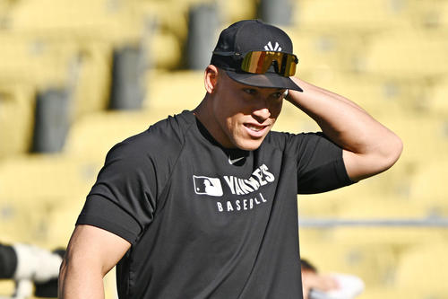 ドジャース対ヤンキース　試合前練習するヤンキース・ジャッジ（撮影・滝沢徹郎）