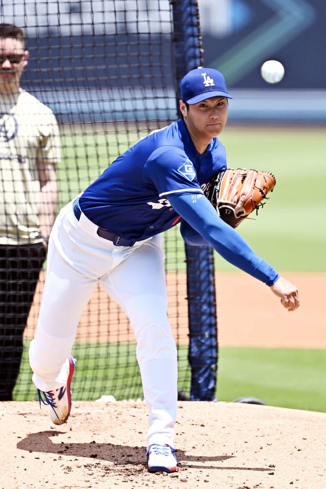 ドジャース対ヤンキース　試合前にライブBPをするドジャース大谷（撮影・滝沢徹郎）