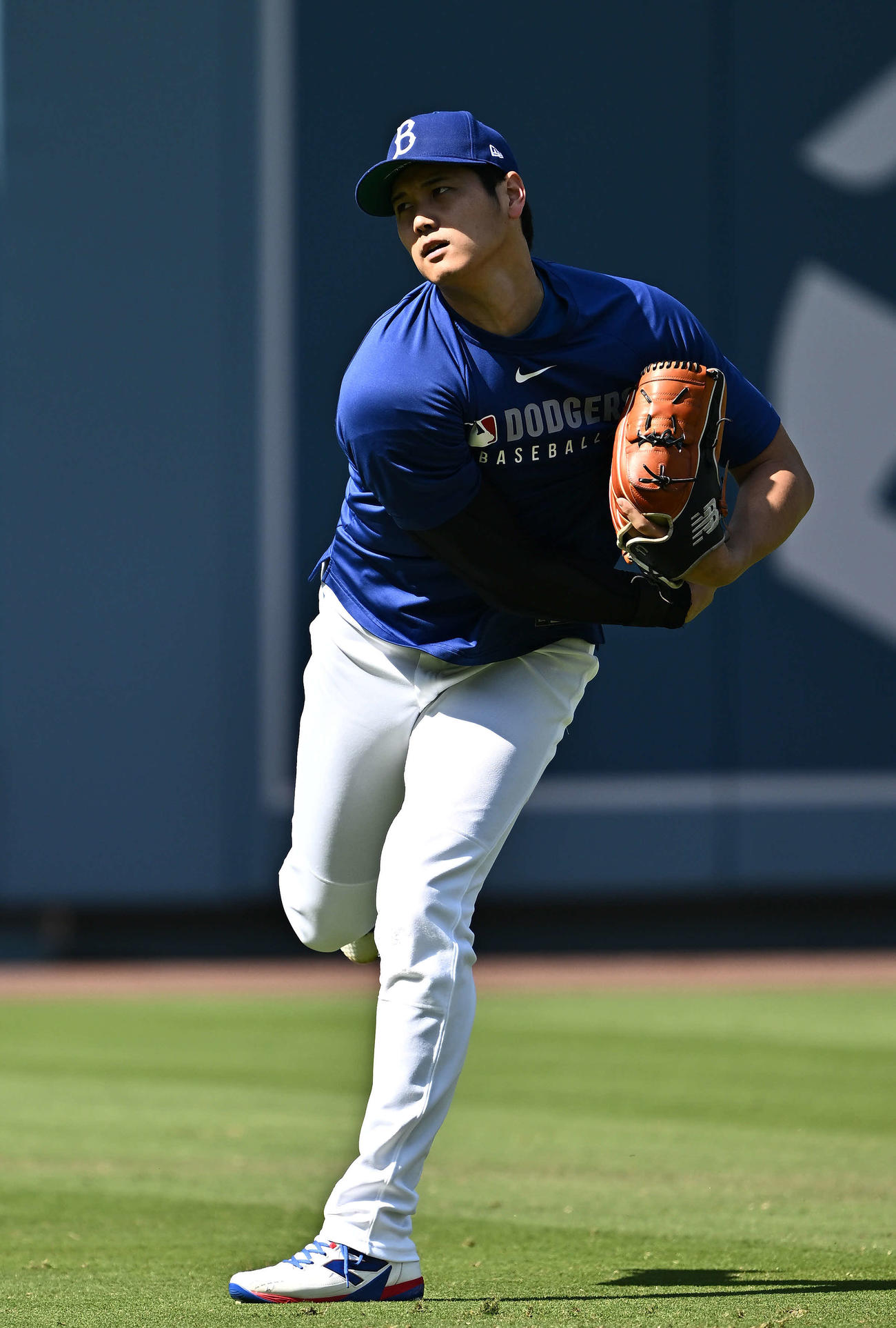 ドジャース対メッツ　試合前練習で調整するドジャース大谷（撮影・滝沢徹郎）