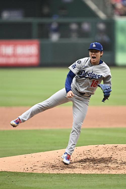 カージナルス対ドジャース　声を出し力投するドジャース先発の山本（撮影・滝沢徹郎）