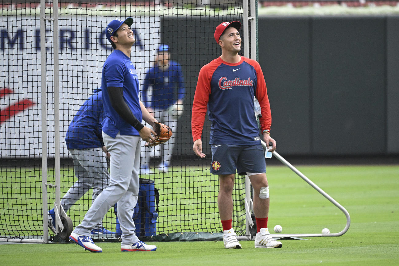 ヌートバーと再会した大谷翔平（AP）