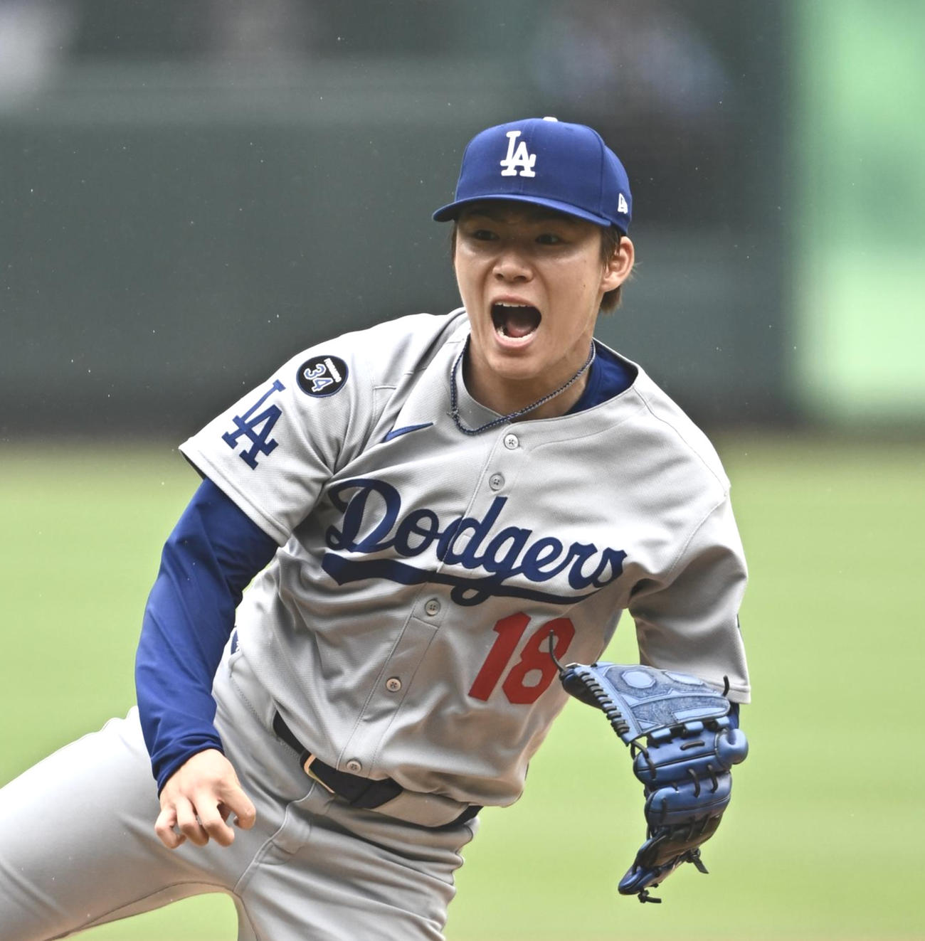 カージナルス対ドジャース　声を出し力投するドジャース先発の山本（撮影・滝沢徹郎）