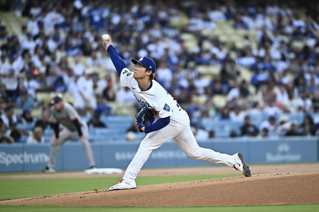 ドジャース対ジャイアンツ　ドジャース先発の山本（撮影・滝沢徹郎）