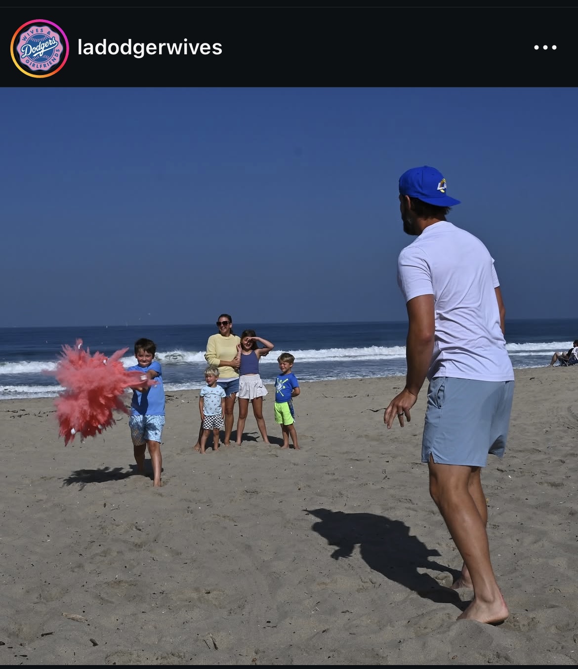 ドジャース夫人会のインスタグラムから