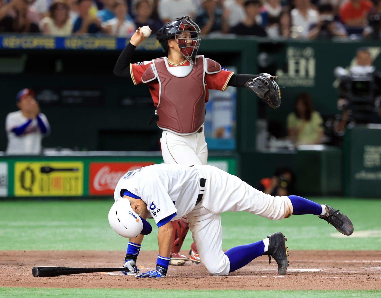 高校野球女子選抜対イチロー選抜　5回裏イチロー選抜2死一塁、空振り三振に倒れるイチロー氏（2024年9月23日撮影）
