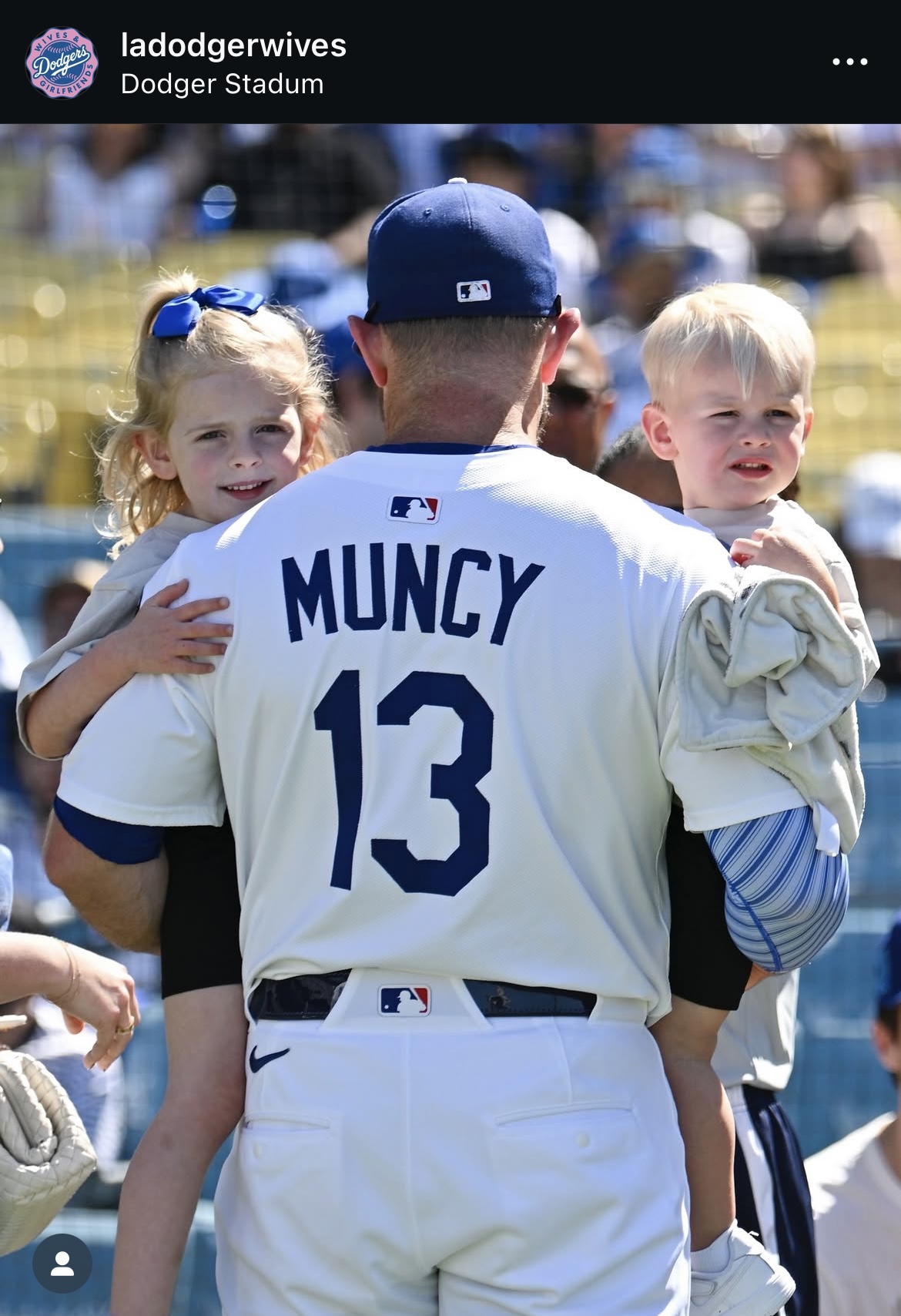 ドジャース夫人会のインスタグラムから