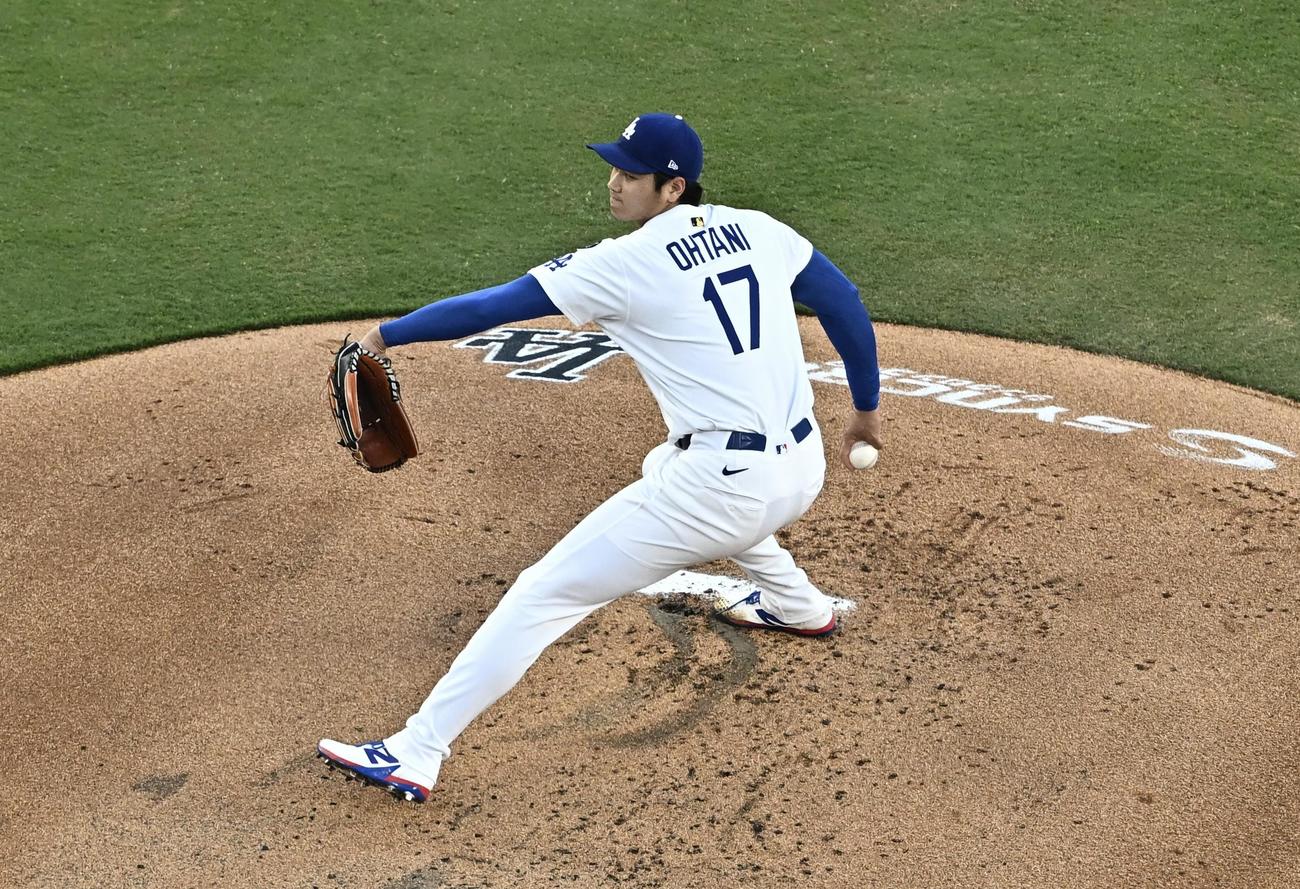ドジャース対パドレス　二刀流に復帰し先発で登板するドジャース大谷（撮影・滝沢徹郎）