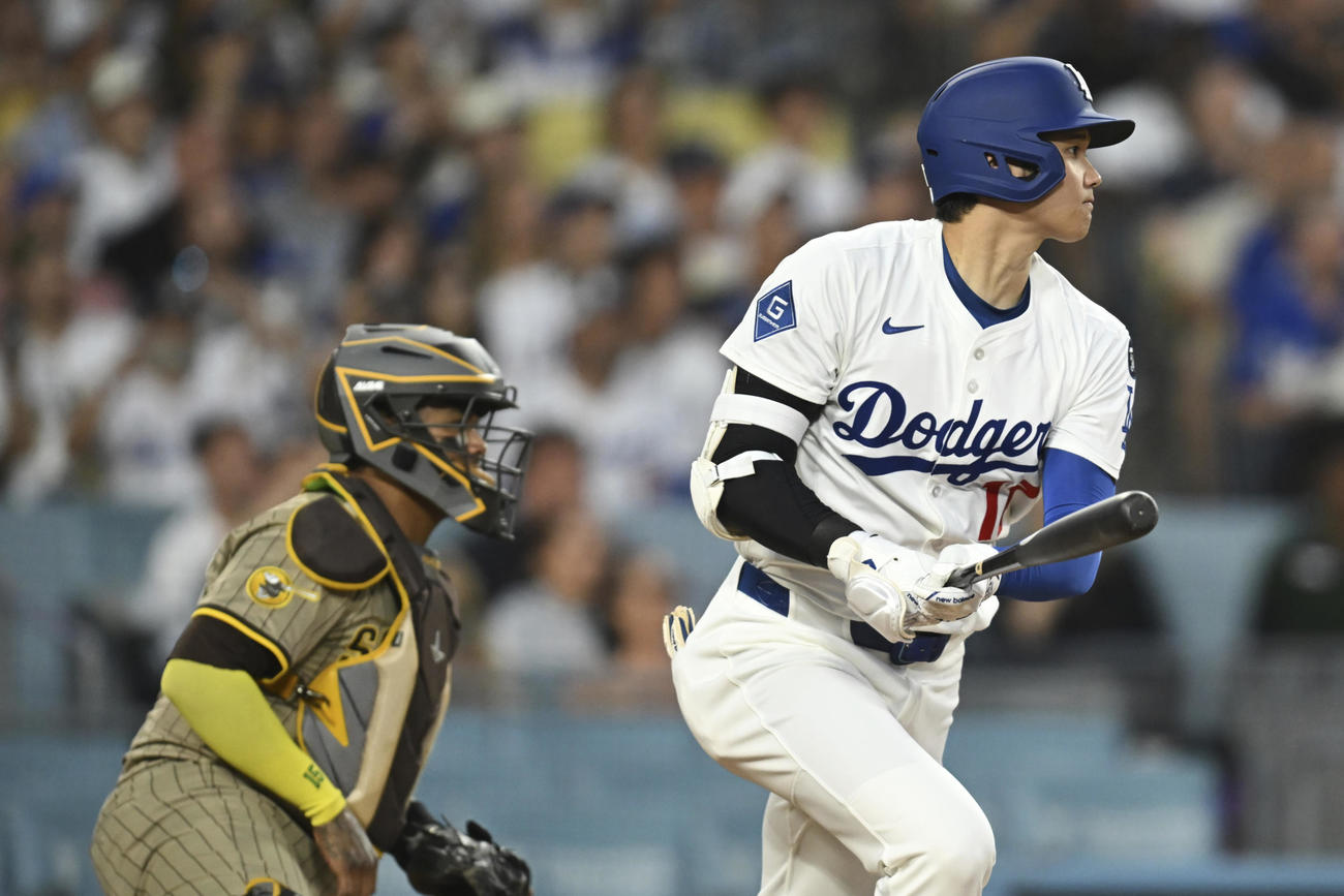 ドジャース大谷翔平は3回裏にタイムリー二塁打を放った（AP)